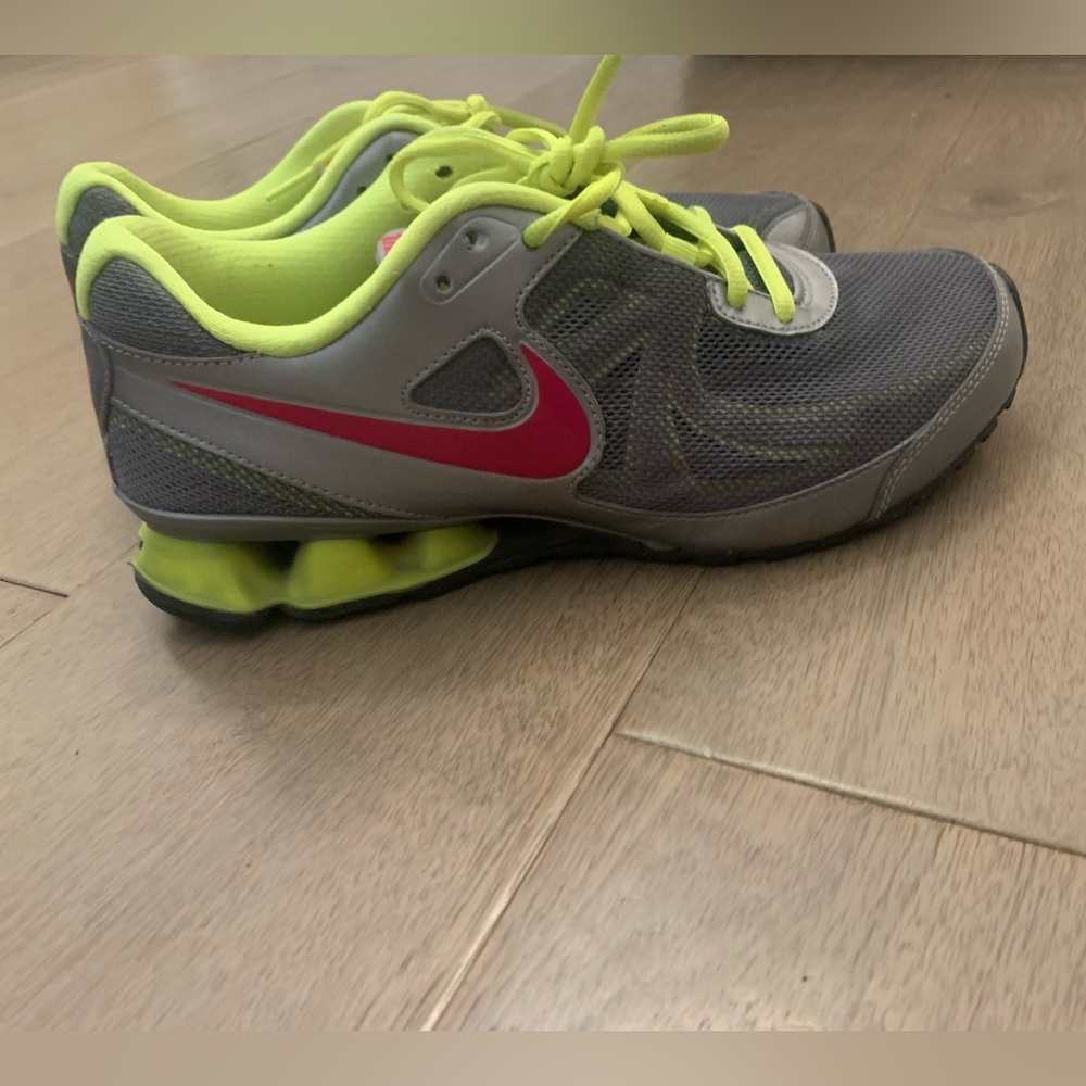 Nike Reax Running Shoes